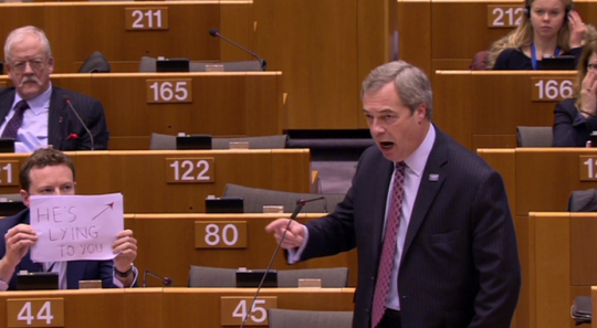 nigel farage a trolové