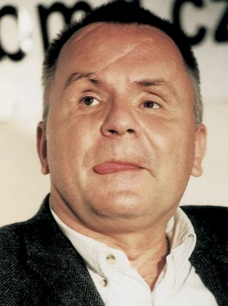 Jeden z dalších vynikajících vzkazů pro lidi od Jožo Ráže. Silnejšieho nezbijete, ale skúsiť to musíte, odkazuje Slovákom. Nevzdávajte sa