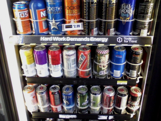 Žena zdieľa príbeh svojho manžela ako dopadol po pití energetického nápoja Monster