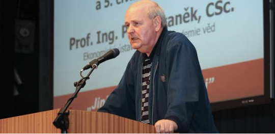 V Čechách máme 269 tisíc kamer. Sledují nás 24 hodin bez soudního příkazu. Profesor Staněk nabízí mrazivý pohled na dnešní i budoucí společnost