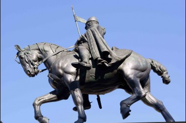 Ano, je třeba se semknout – proti zrádcům!