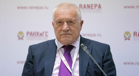 „Fake news rozšiřovali hlavně odpůrci brexitu.“ Václav Klaus nadzvedl mandle eurohujerům ve slovenské televizi