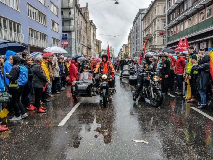 Němci konečně vyrazili do ulic. Překvapivě ale demonstrovali ne proti migraci, ale tvrdému postupu vůči migrantům