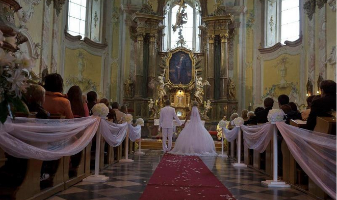 církevní sňatek v kostele