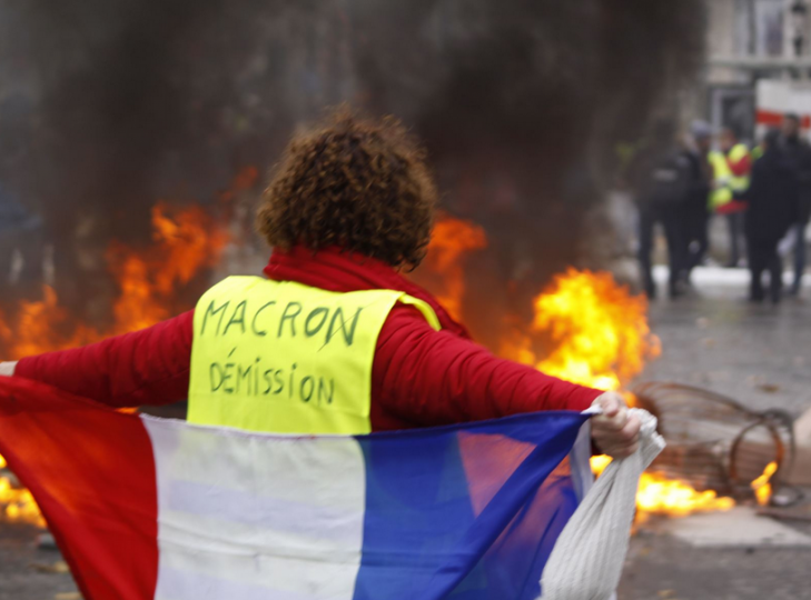 Francouzský ministr financí označil protesty za ekonomickou katastrofu