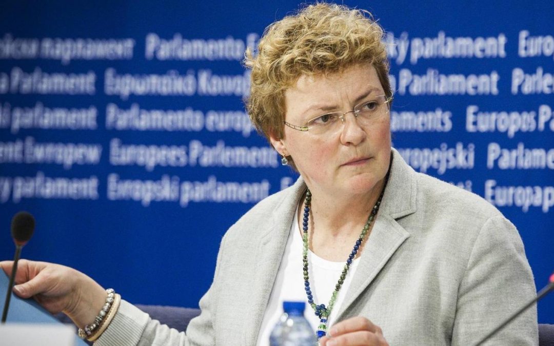 Pražská kavárna v panice. M.Hohlmeier odvolala svoji účast v plánech na svržení Babiše!