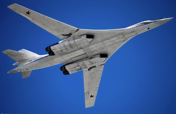 Ale, ale, američanům se nelíbí jejich vlastní medicína. Ruské bombardéry Tu-160 videli při hranicích s Kanadou a USA. Rozhorčená reakce velitele v USA