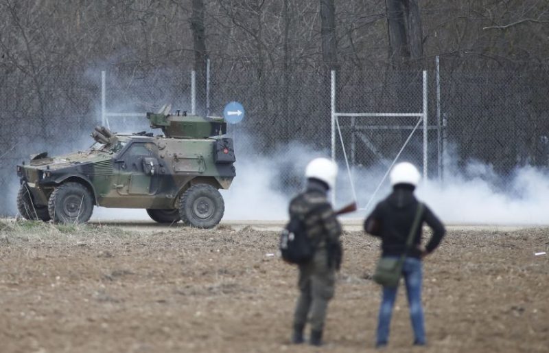 Regulérní napadení jednoho státu NATO jiným státem NATO se odehrává právě teď za nevalného zájmu médií. Aneb invaze v době koronaviru