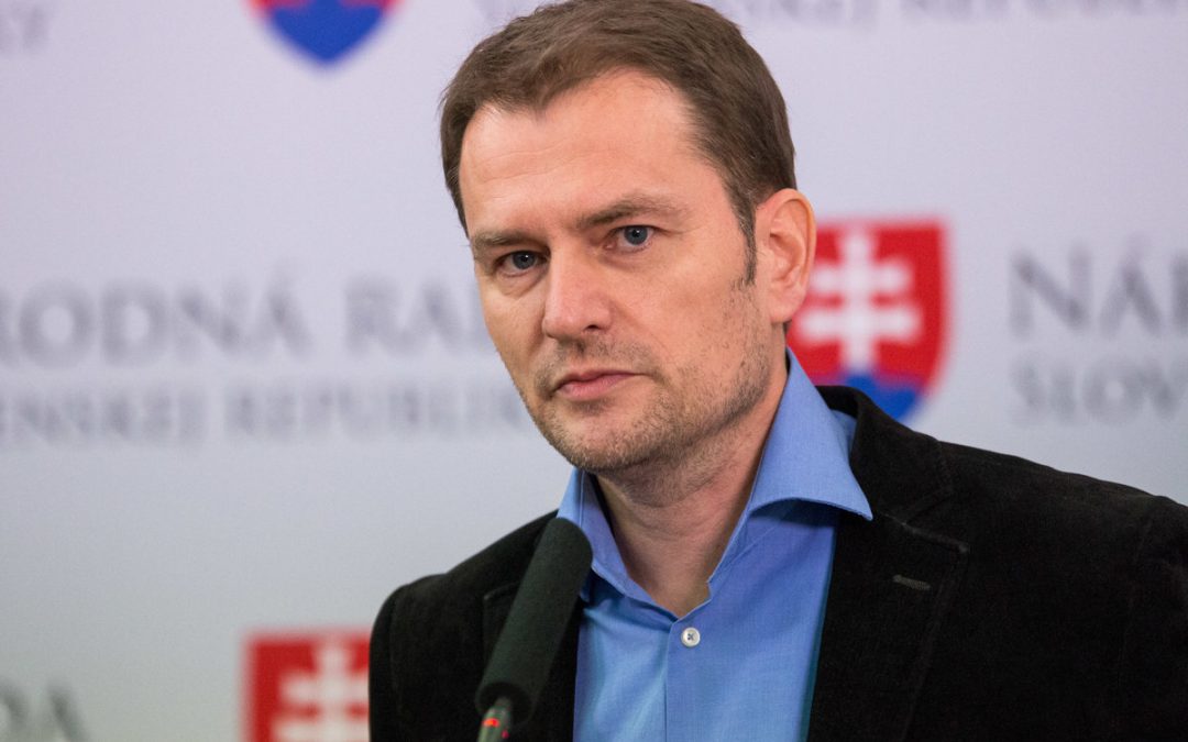 Matovič verejnosti zatajil, že plošné testovanie bola zahraničná klinická štúdia, britský experiment na Slovákoch na objednávku Bruselu