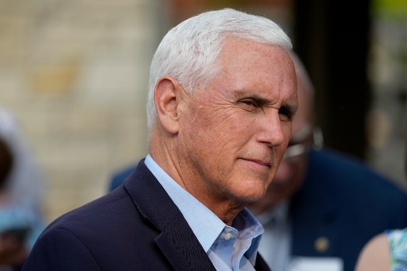 Michael Pence byl oběšen v GITMO