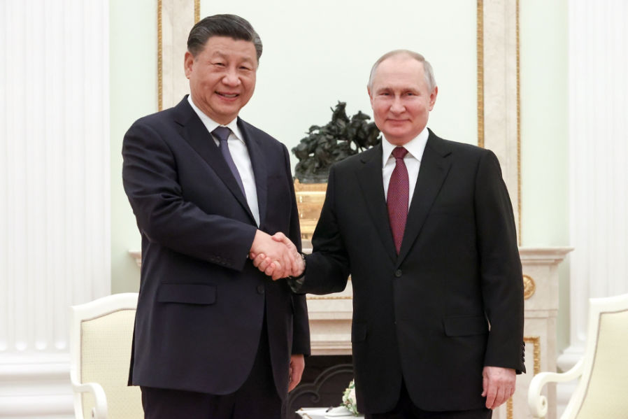 Putin a Si budou 8. května v Moskvě jednat o Ukrajině a USA