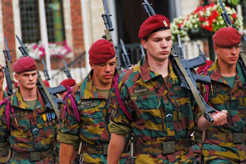 149 000 belgických teenagerů bylo pozváno k „dobrovolné“ vojenské službě