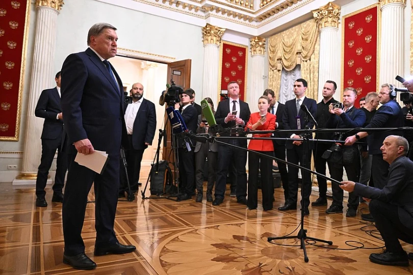 Komentář Jurije Ušakova k setkání Vladimira Putina se zvláštním vyslancem prezidenta USA Witkoffem